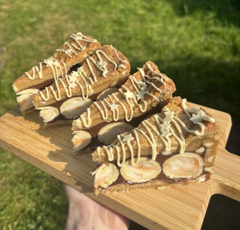 White Crème Egg Cookie Pie